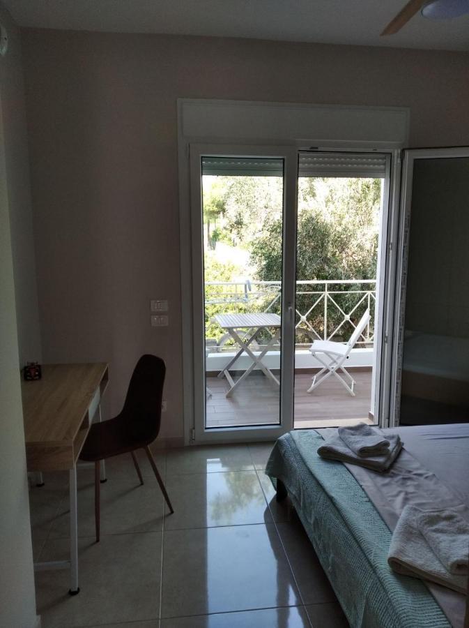 Cozy Villa Vita Lagonisi Kalivia Thorikou Екстер'єр фото